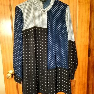 Alfani tunic blouse / size Medium / blue, black, and white